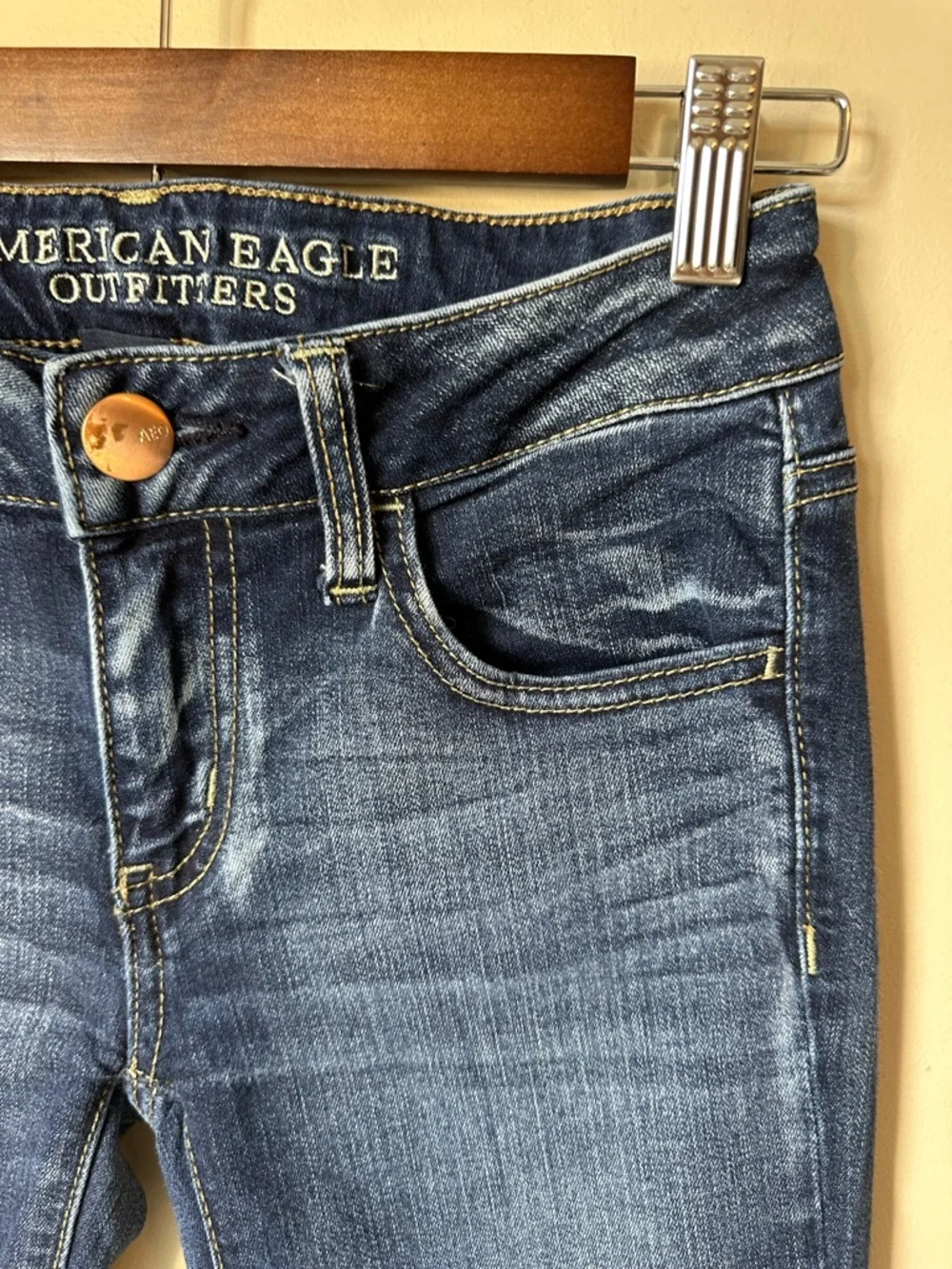American Eagle Women's Dark Blue Stretch Skinny Jeans Size 2 - 29” Inseam